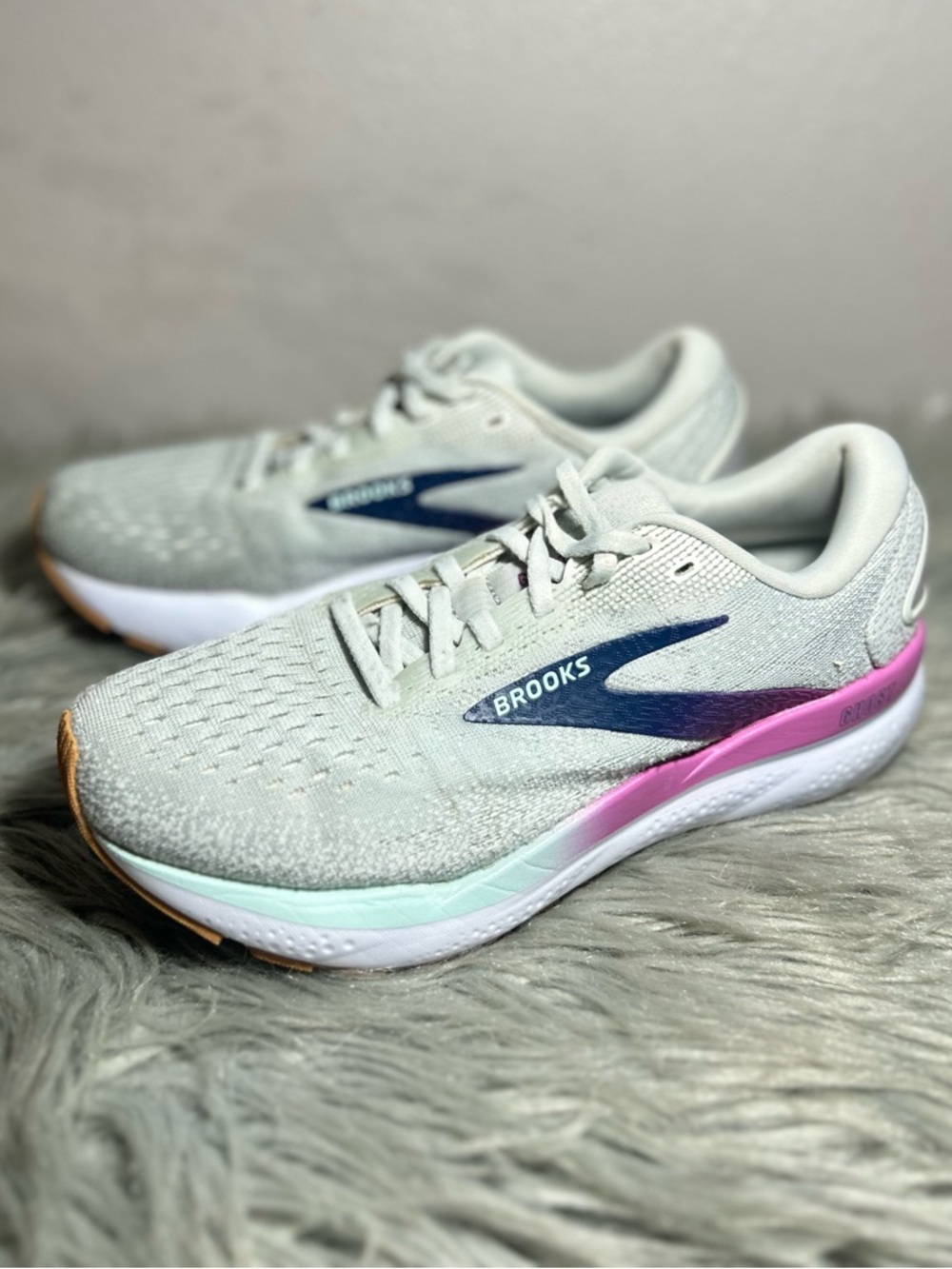 Brooks Ghost Neutral Running Shoe Light Grey Purple Accent Sneakers Size 7.5 - Picture 2 of 11